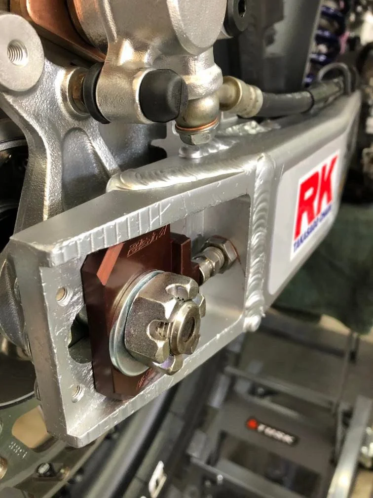 takaqです。② 2SM Kawasaki KX Billet Axle Blocks — 2SM Performance